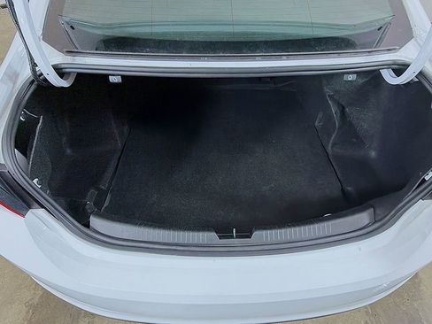 Used 2023 Chevrolet Malibu LT image 14