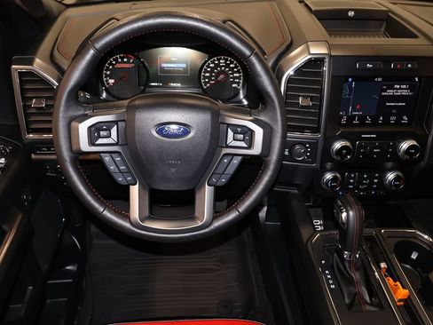 Used 2019 Ford F150 Lariat w/ Equipment Group 502A Luxury AWD/4WD image 23