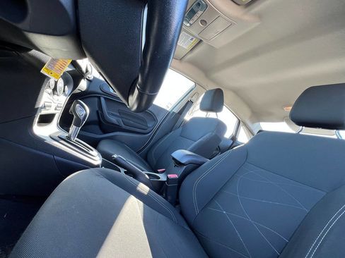 Used 2016 Ford Fiesta SE image 22