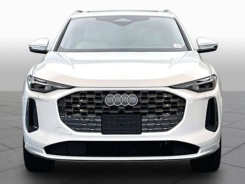 Used 2025 Audi Q5 Premium Plus w/ Premium Plus AWD/4WD image 4