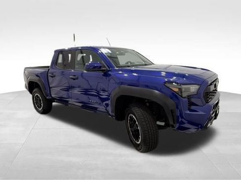 Used 2024 Toyota Tacoma TRD Off-Road image 6