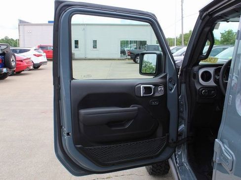 New 2025 Jeep Gladiator Willys image 8