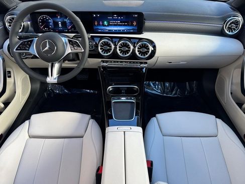 New 2025 Mercedes-Benz CLA 250 4MATIC image 15