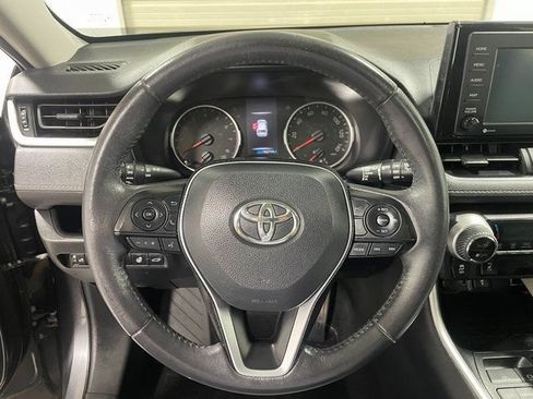 Used 2021 Toyota RAV4 XLE w/ Convenience Package AWD/4WD image 14