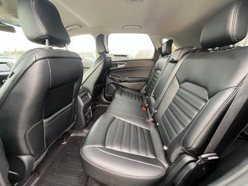 Used 2020 Ford Edge SEL image 19