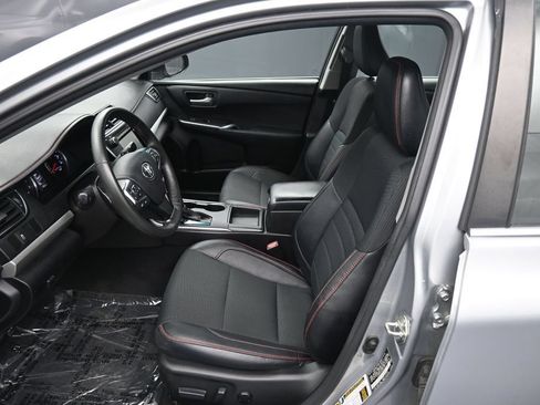 Certified 2017 Toyota Camry SE FWD image 18