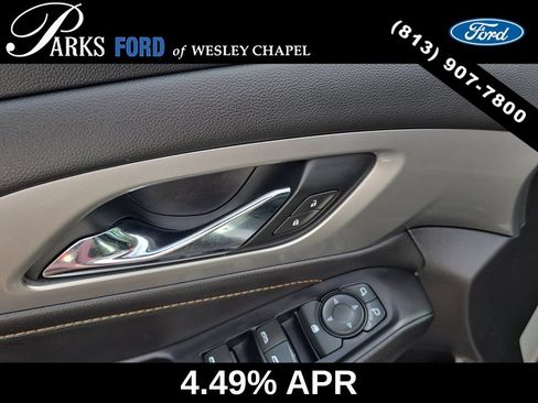 Used 2019 Chevrolet Traverse LT FWD image 17