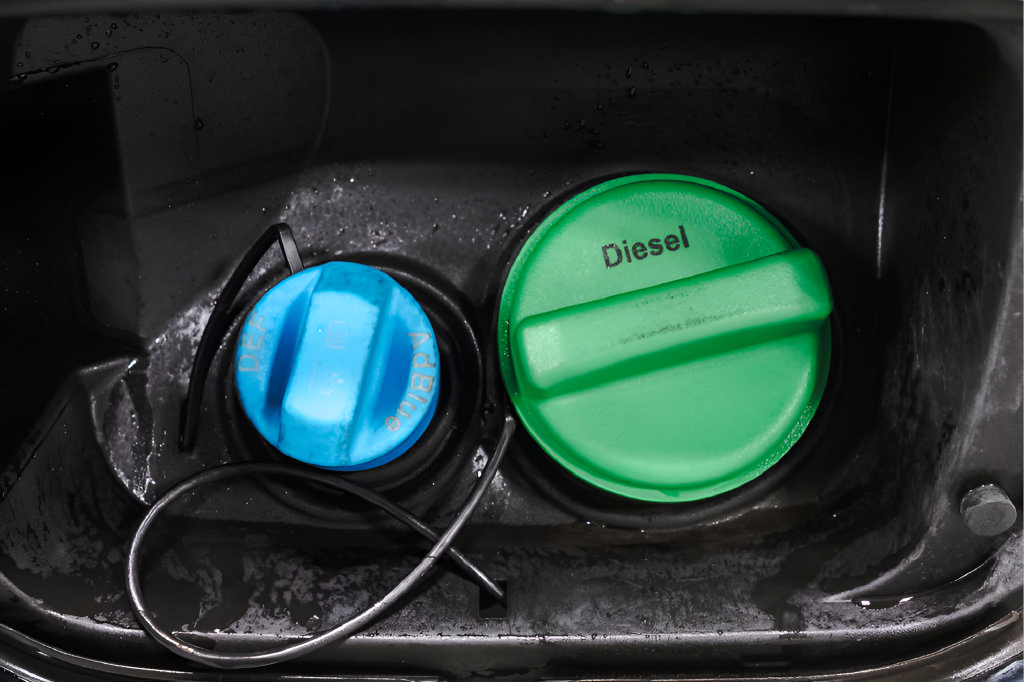 Used 2024 GMC Sierra 2500 AT4 w/ AT4 Premium Plus Package AWD/4WD image 44