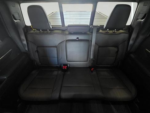 Used 2024 Chevrolet Silverado 1500 High Country w/ High Country Premium Package AWD/4WD image 29