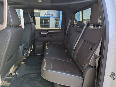 New 2025 GMC Sierra 2500 Denali w/ Denali Reserve Package image 16