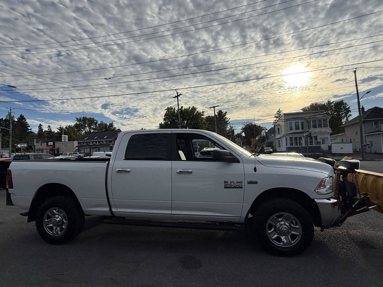 Used 2018 RAM 2500 SLT AWD/4WD image 5
