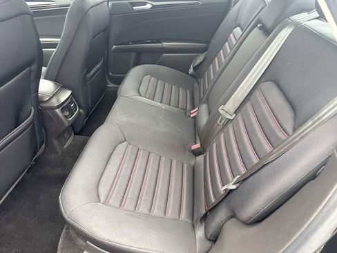Used 2013 Ford Fusion SE FWD image 15