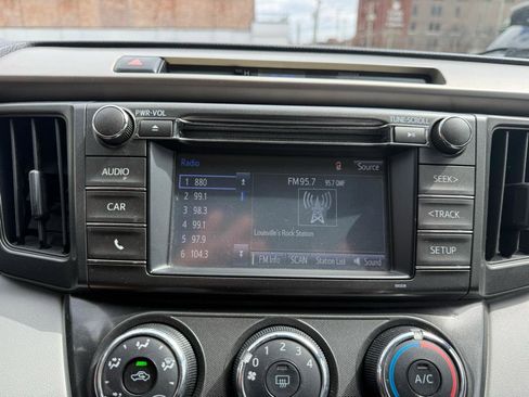 Used 2014 Toyota RAV4 LE image 10