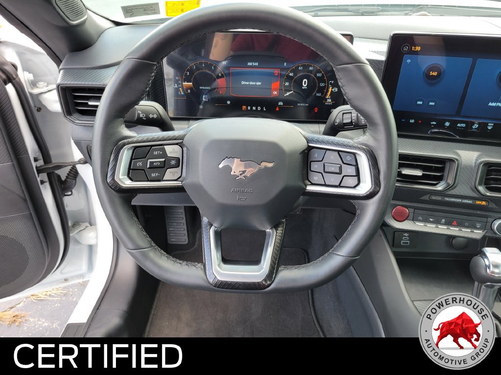 Used 2025 Ford Mustang Coupe RWD image 16