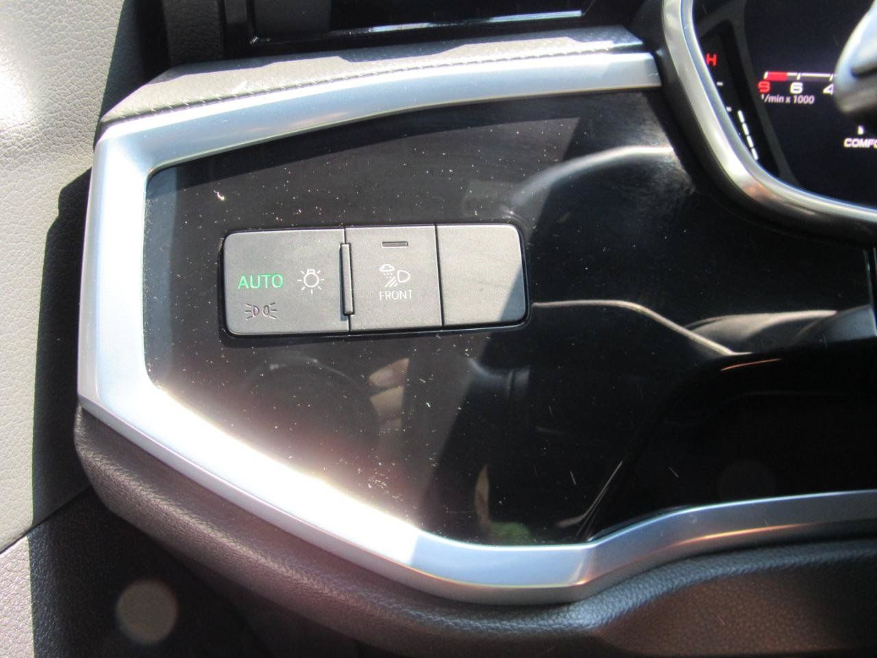 Used 2021 Audi Q3 2.0T Premium Plus w/ Premium Plus Package AWD/4WD image 19