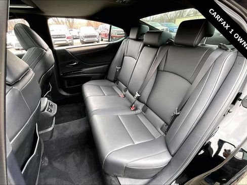 Used 2023 Lexus ES 350 F Sport w/ Accessory Package (Z2) image 21