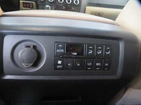 Used 2020 Toyota Sequoia Limited w/ Safety & Convenience Package AWD/4WD image 63