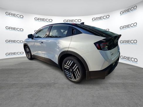 New 2026 Nissan Leaf SV+ w/ Floor Mat Package (SV+) FWD image 5