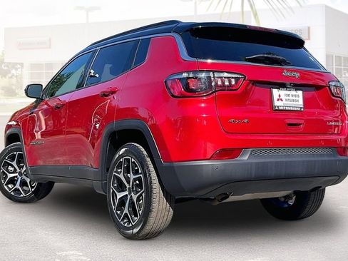 Used 2025 Jeep Compass Limited AWD/4WD image 30
