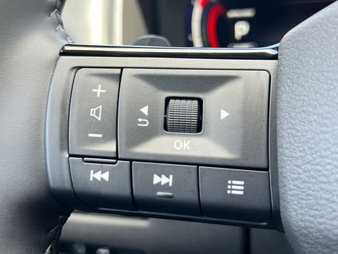 New 2026 Nissan Rogue Platinum image 10