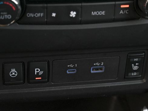 Used 2023 Nissan Frontier SV w/ SV Convenience Package RWD image 18