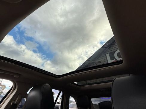 Used 2012 Lincoln MKX AWD image 15