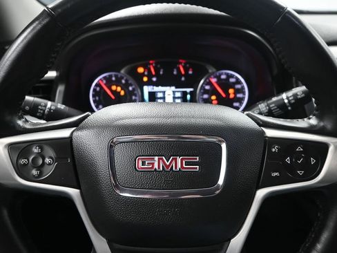 Used 2018 GMC Acadia SLT image 16