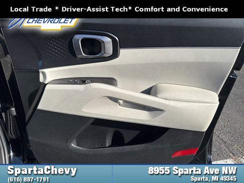 Used 2021 Kia Sorento S image 19