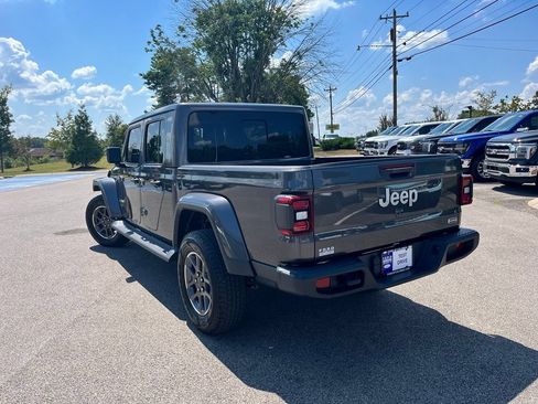 Used 2020 Jeep Gladiator Overland AWD/4WD image 4