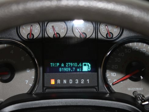 Used 2010 Ford F150 XLT RWD image 13
