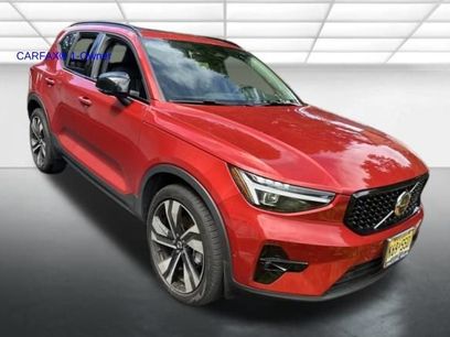 Used 2024 Volvo XC40 B5 Plus w/ Protection Package Premier