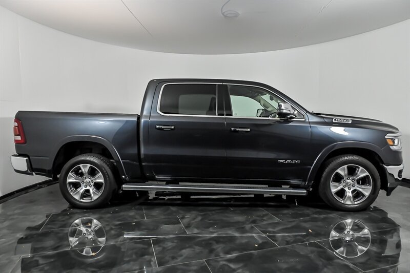 Used 2019 RAM 1500 Laramie AWD/4WD image 9