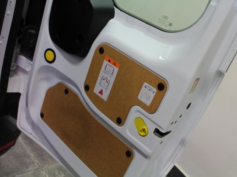 Used 2020 Ford Transit Connect XLT image 27