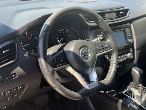 Used 2020 Nissan Rogue SL w/ Premium Package FWD image 12