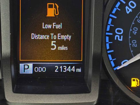 Certified 2023 Toyota Tacoma TRD Off-Road w/ TRD Premium Off Road Package image 28