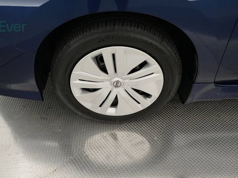 Used 2025 Nissan Leaf S FWD image 18