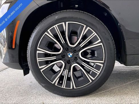 Used 2025 BMW X3 xDrive30i w/ Convenience Package image 11