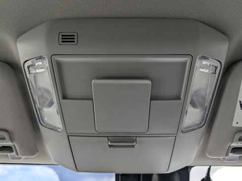Used 2019 Toyota Tundra SR5 AWD/4WD image 27
