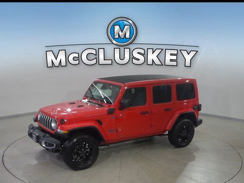 Used 2025 Jeep Wrangler Unlimited Sahara w/ Safety Group image 1