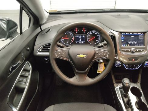 Used 2019 Chevrolet Cruze LT FWD image 22