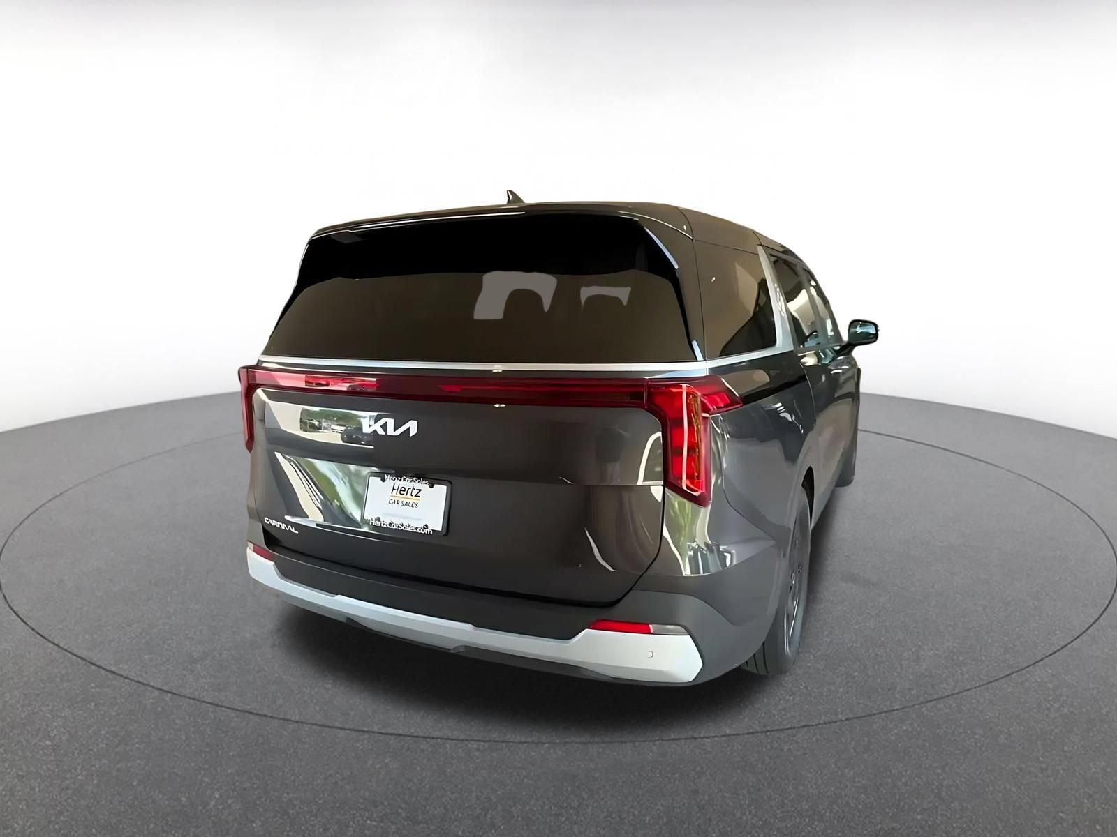 Used 2026 Kia Carnival FWD image 14