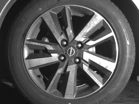 Used 2025 Nissan Versa SV image 12