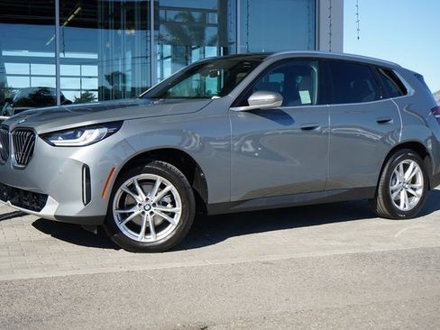 Used 2025 BMW X3 xDrive30i w/ Convenience Package image 4