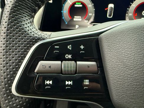 Used 2024 Nissan Ariya FWD image 29