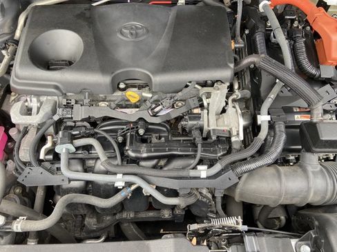 Used 2020 Toyota RAV4 XLE w/ Convenience Package AWD/4WD image 25