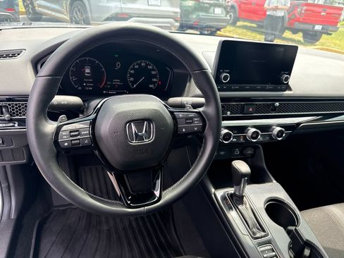 Used 2024 Honda Civic Sport image 12