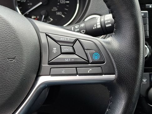 Certified 2022 Nissan Rogue Sport SL AWD/4WD image 24
