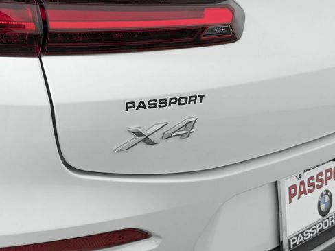 Used 2020 BMW X4 xDrive30i w/ Convenience Package image 9