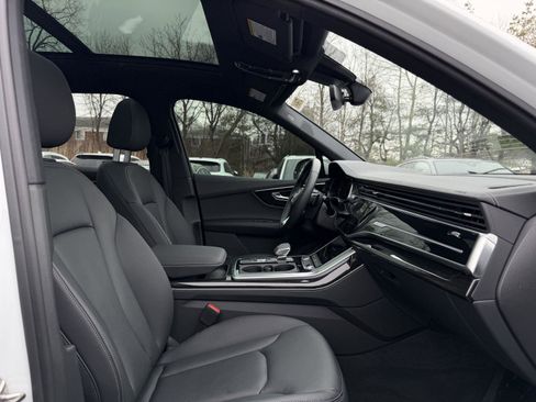 Used 2025 Audi Q7 2.0T Premium w/ Convenience Plus Package image 15