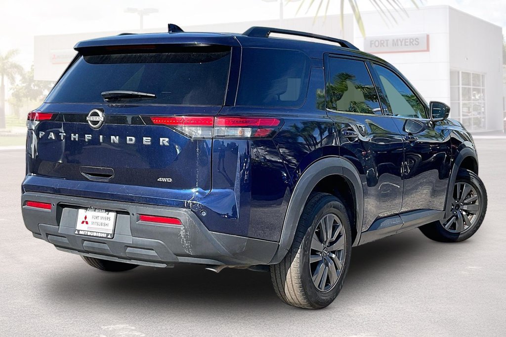 Used 2025 Nissan Pathfinder SV AWD/4WD image 32